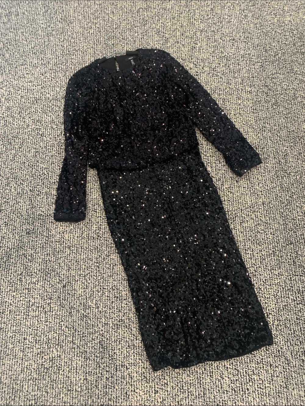 AQUA. Skirt and Top. XL.  Gorgeous sequined set!! Worn once